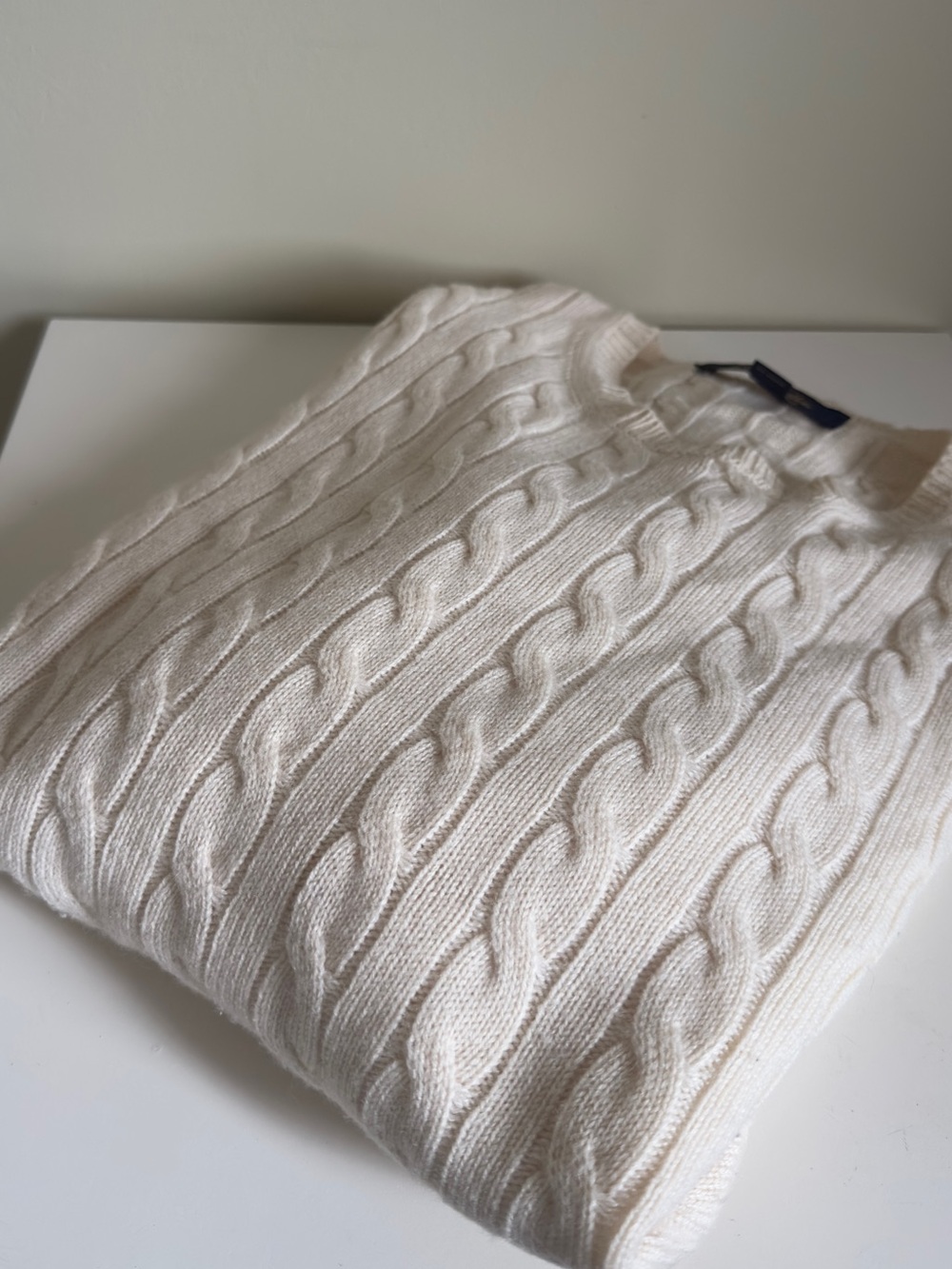 100% Italian Cashmere Cable Knit Crewneck Sweater in Cream